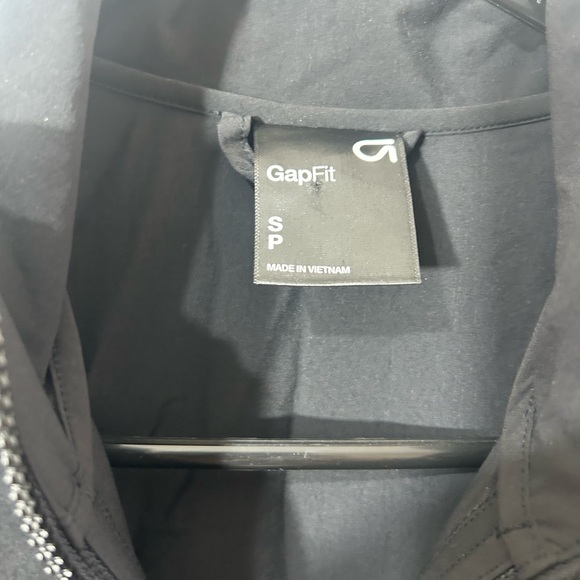 NWT GAP WIND BREAKER TOP HALF ZIPPER FRONT POCKETS ELASTIC WAIST LINE SIZE SMALL - Picture 6 of 9